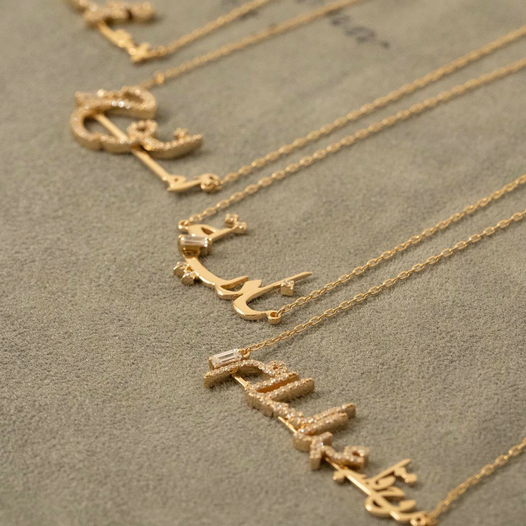 Ca–love–graphy Necklace - Um - Paved