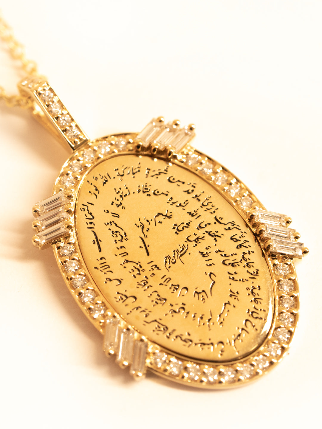 Golden - Custom oval Pendant - Paved - Yellow