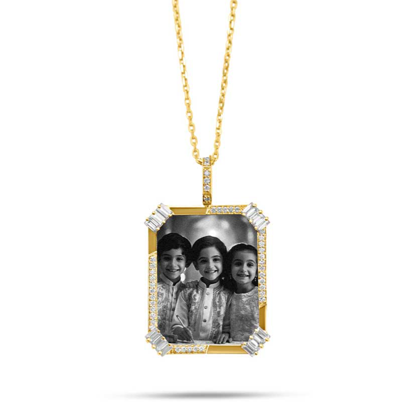 Tales & Treasures -Picture Pendant- Paved - Yellow