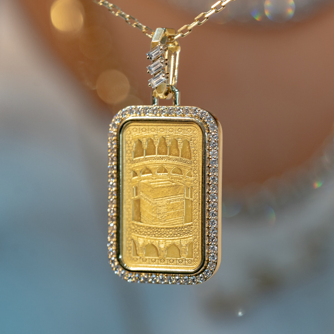 Tales & Treasures- 24K - Kaaba Gold Bar Pendant - 3 Baguettes - Charmaleena Jewellery - Diamond Jewellery - Tales & Treasures
