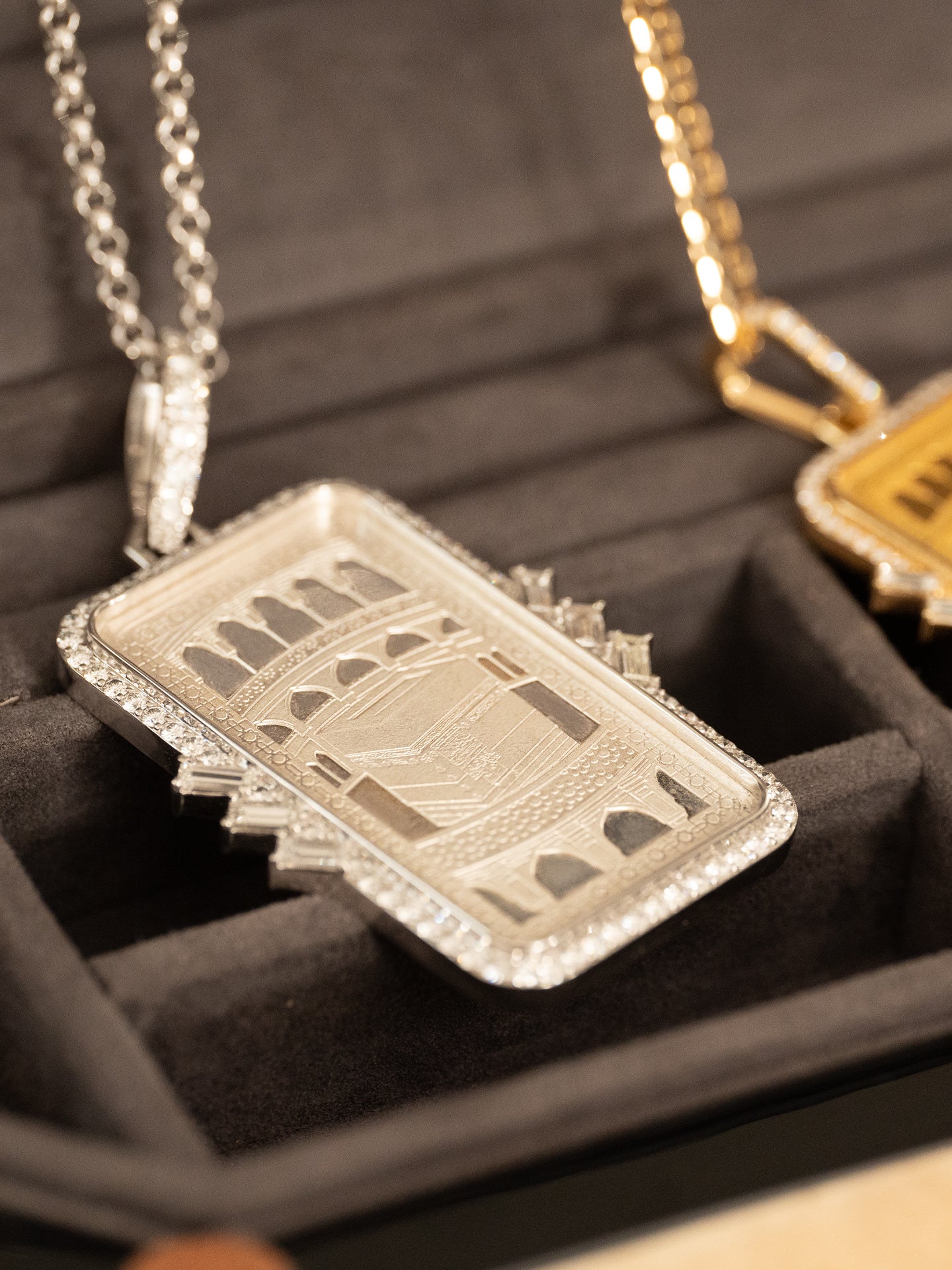Tales & Treasures- 18K - Kaaba Silver Bar Pendant - 6 Baguettes
