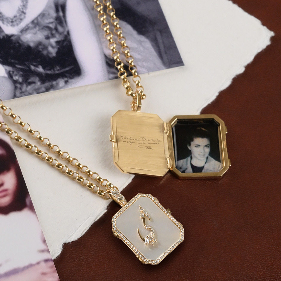 Tales & Treasures- Locket Family Picture Pendant - Paved - Charmaleena Jewellery - Diamond Jewellery - Tales & Treasures