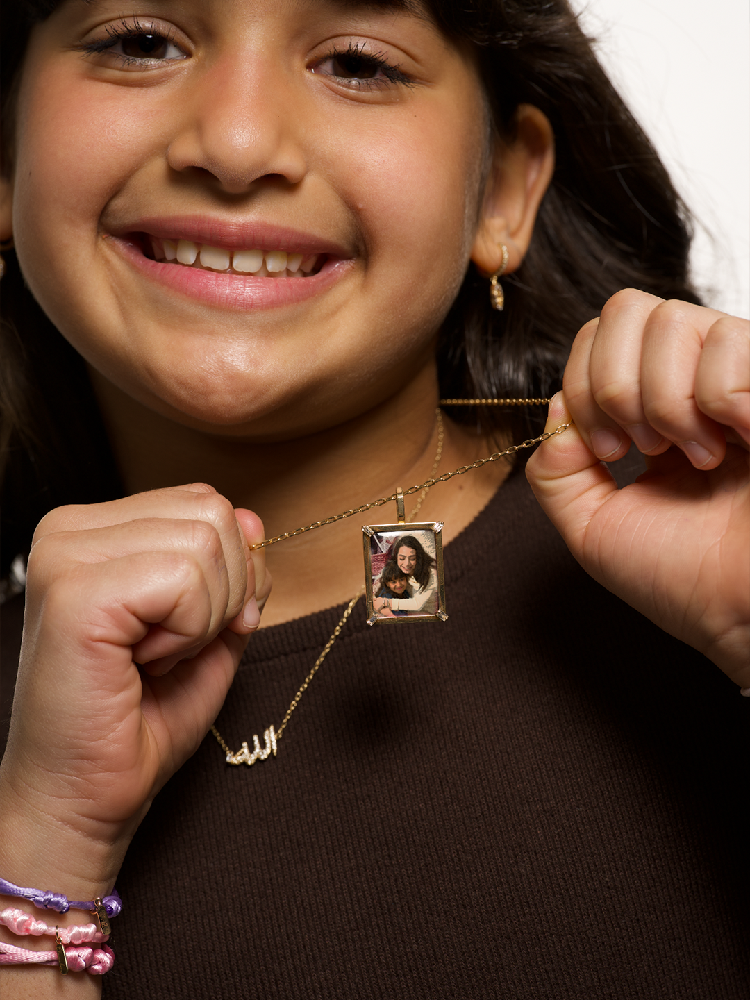 Tales & Treasures -Picture Pendant - Yellow