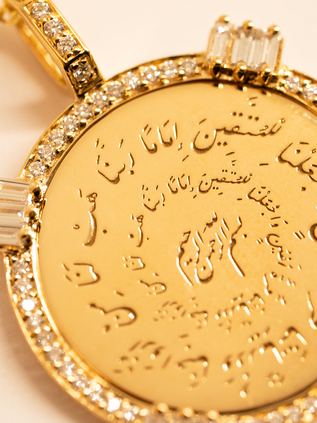 Golden - Custom Round Pendant - Paved - Yellow